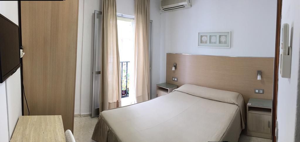 Hostal La Pilarica Marbella Eksteriør billede