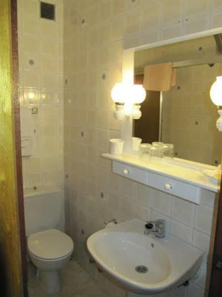 Hostal La Pilarica Marbella Eksteriør billede