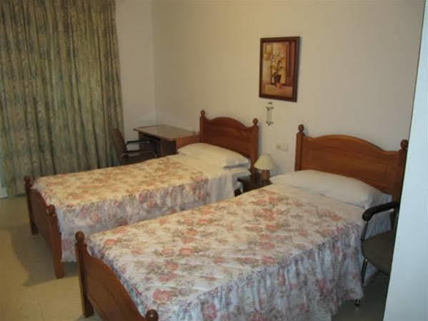 Hostal La Pilarica Marbella Eksteriør billede