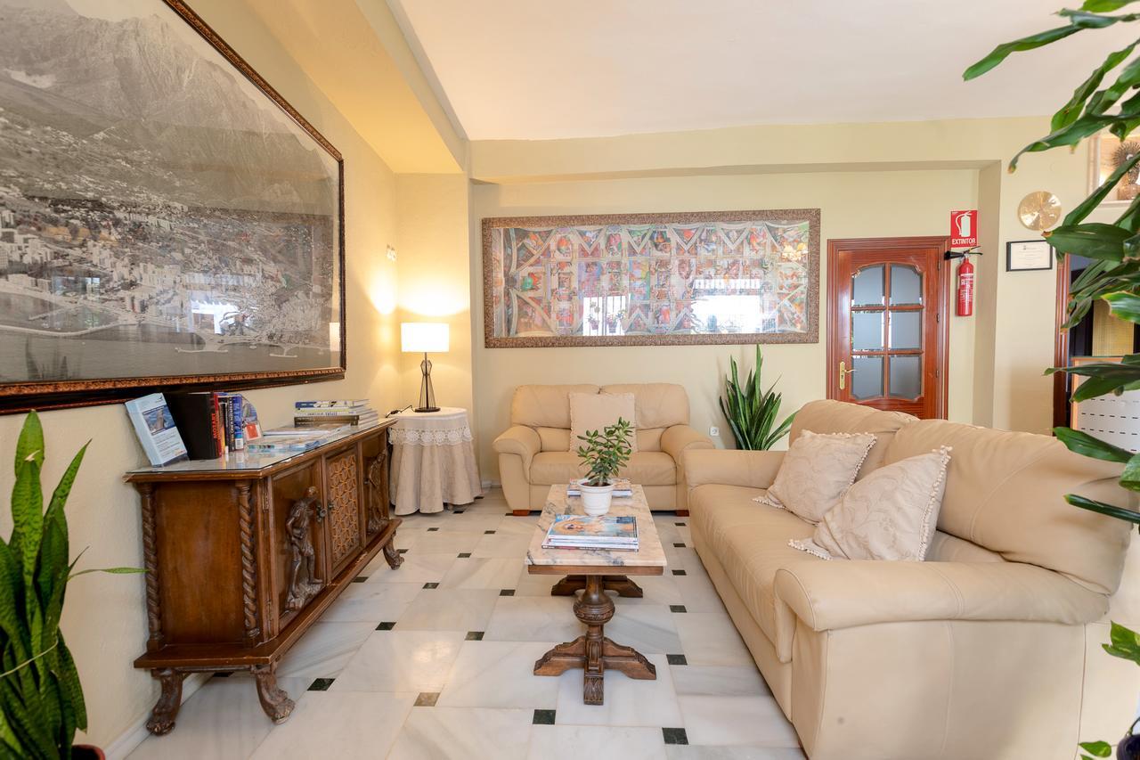 Hostal La Pilarica Marbella Eksteriør billede